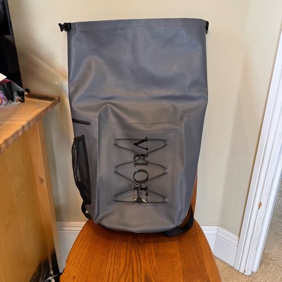 Vuori Dry Bag Back Pack Charcoal Black Rubber Waterproof New Multi Pocket - Picture 11 of 15